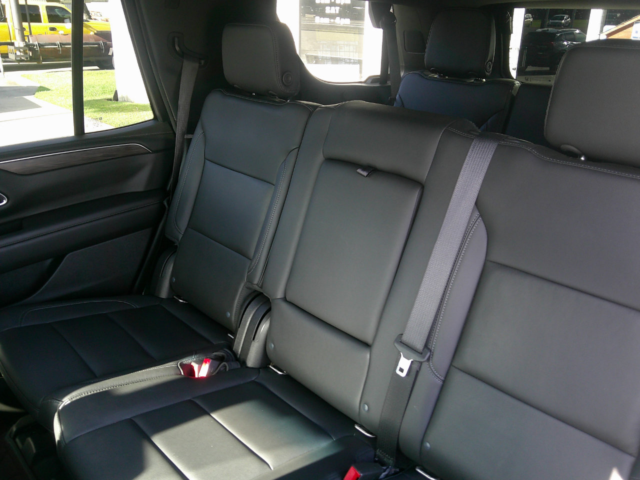 Used 2021 Chevrolet Tahoe LT w/ LT Signature Package image 14