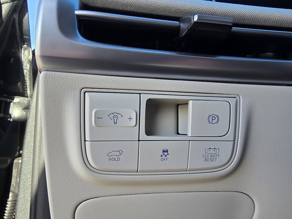 New 2026 Hyundai Tucson Limited image 19