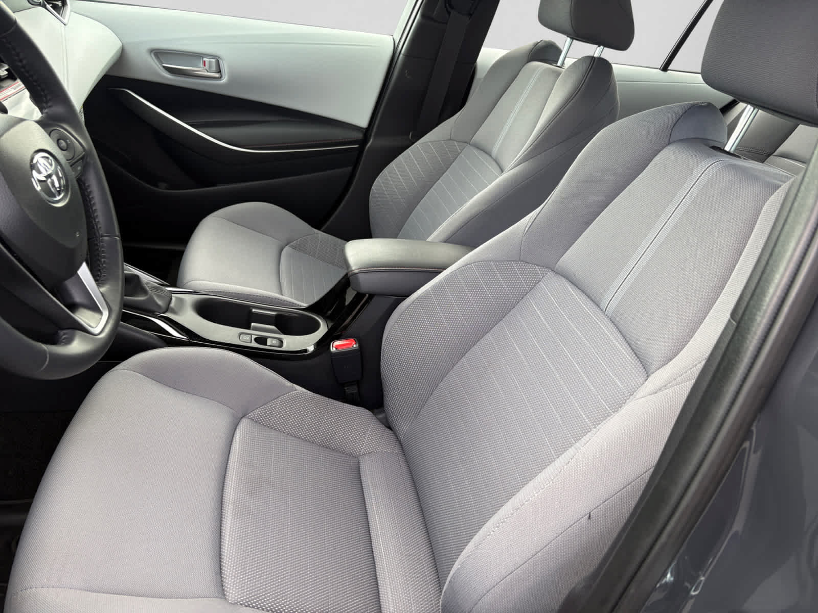 Used 2025 Toyota Corolla SE w/ Convenience Package FWD image 9