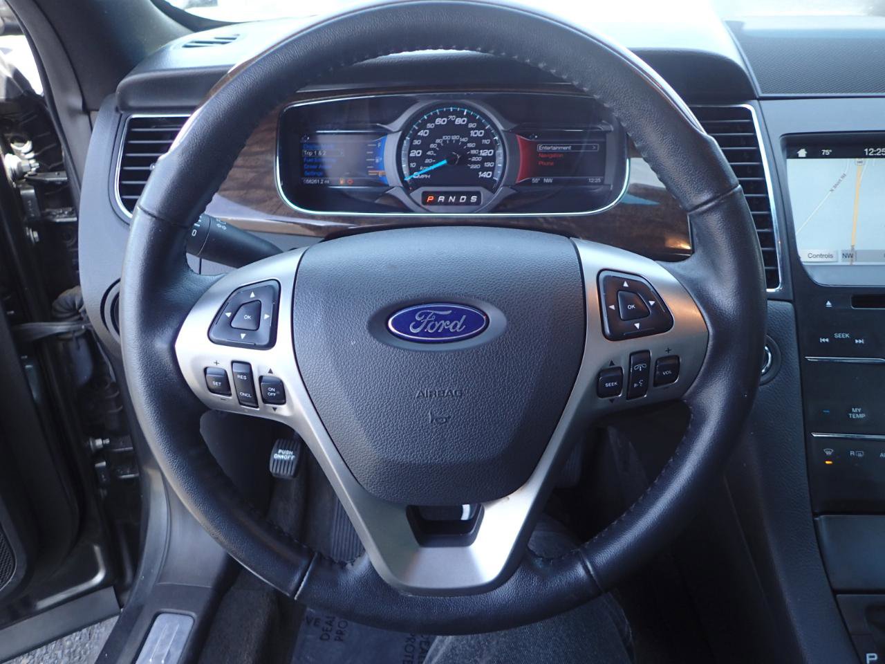 Used 2016 Ford Taurus Limited FWD image 13
