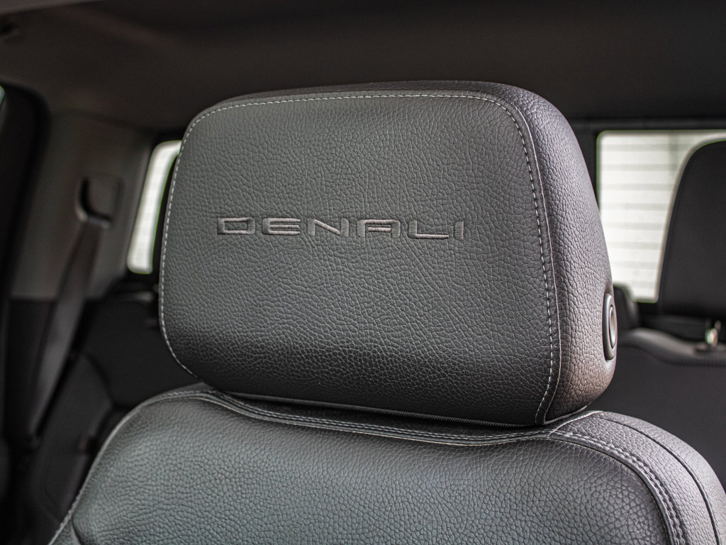 Used 2020 GMC Sierra 2500 Denali w/ Denali Ultimate Package image 24