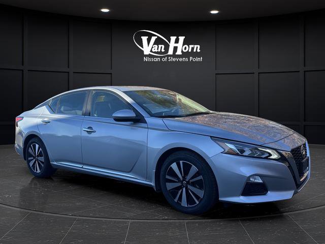 Used 2022 Nissan Altima 2.5 SV w/ SV Premium Package