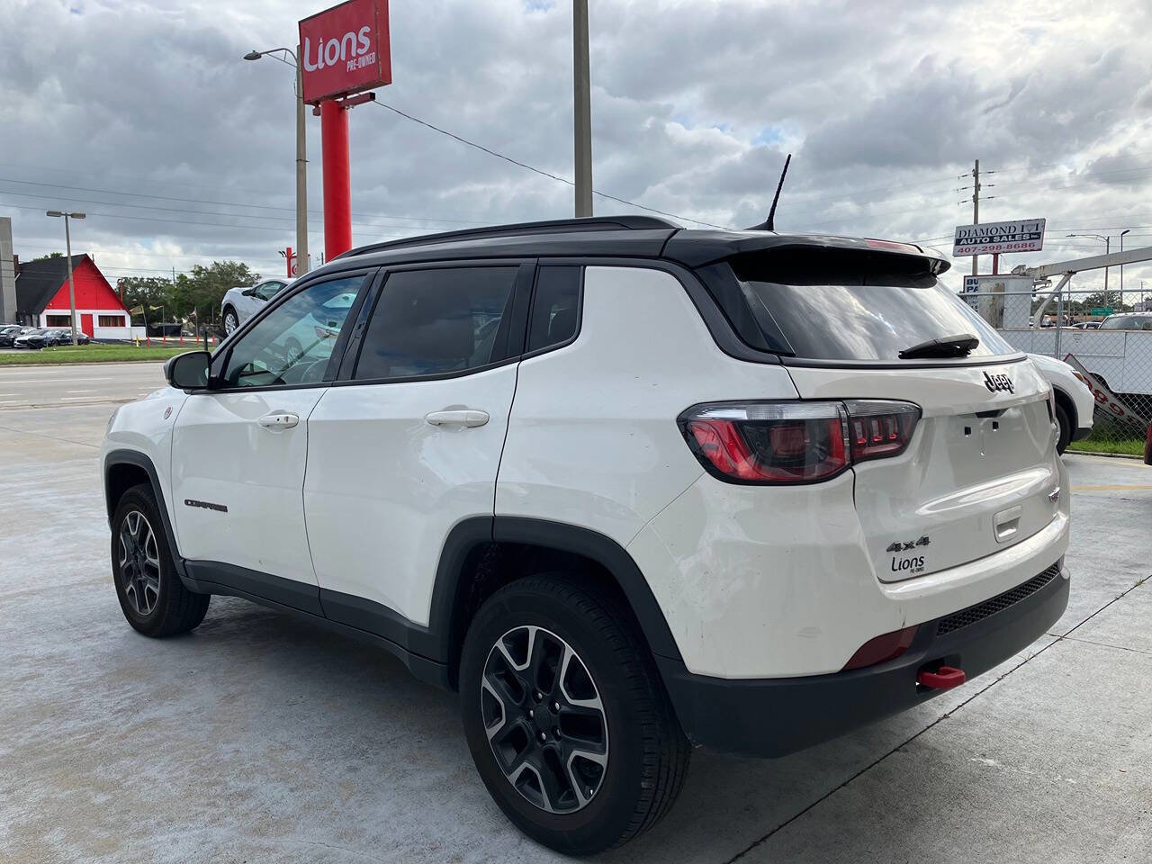 Used 2019 Jeep Compass Trailhawk AWD/4WD image 9