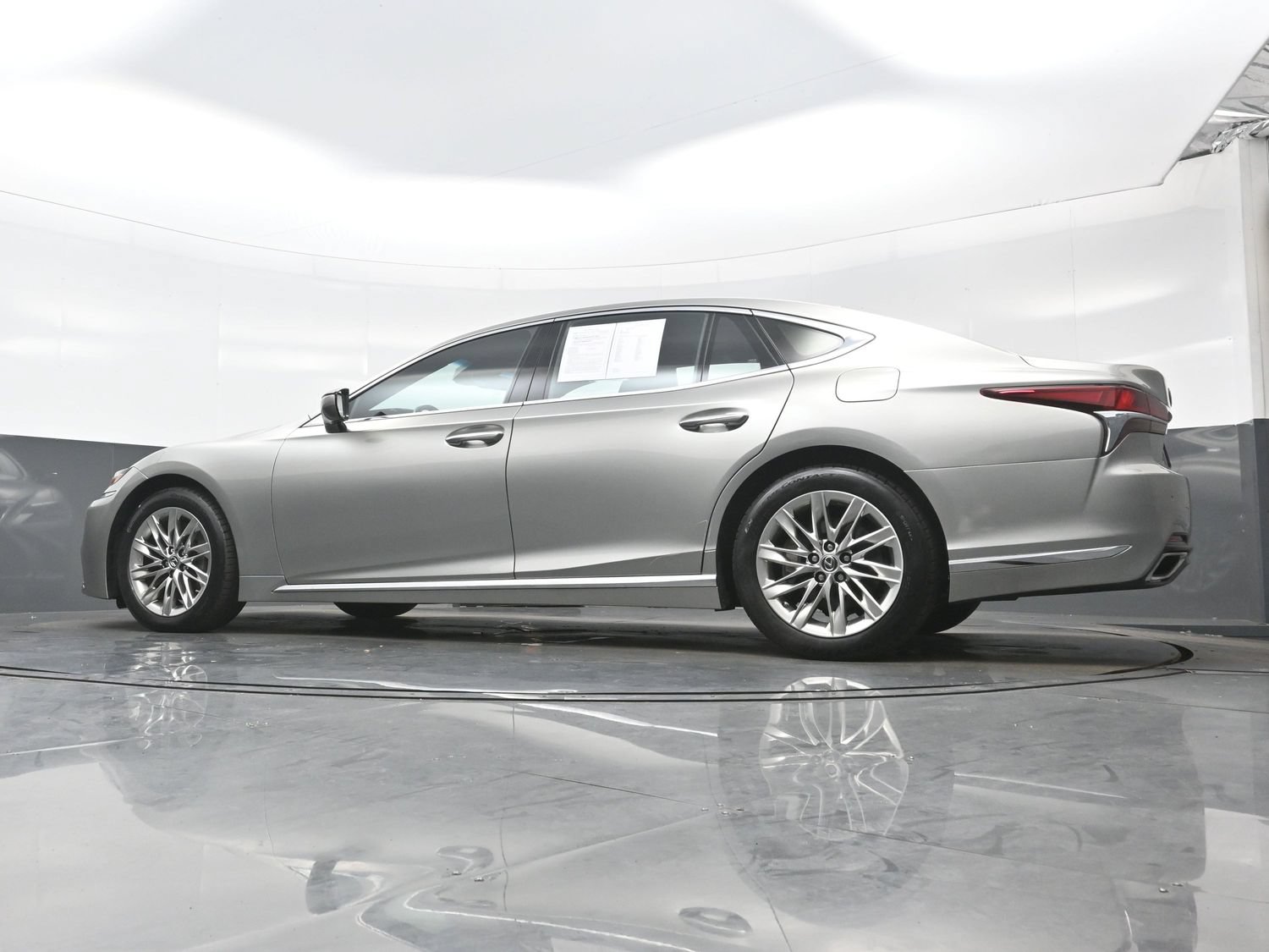 Used 2019 Lexus LS 500 AWD w/ Accessory Package (Z2) image 33