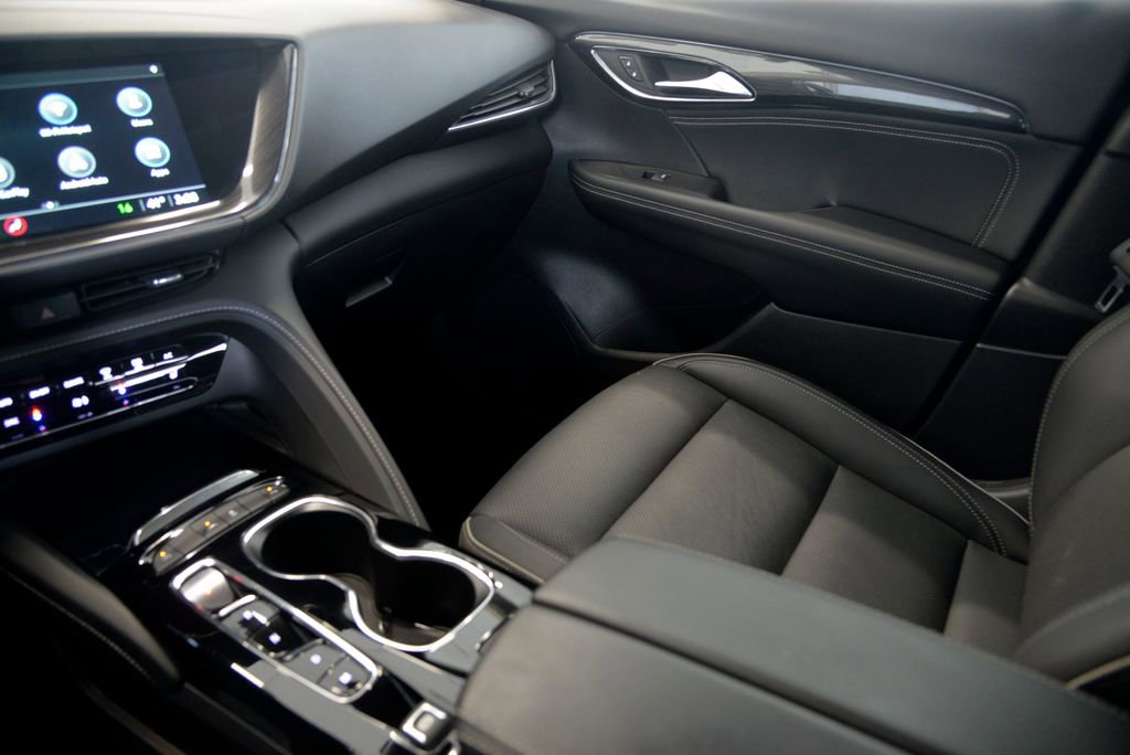 Used 2023 Buick Envision Essence image 26