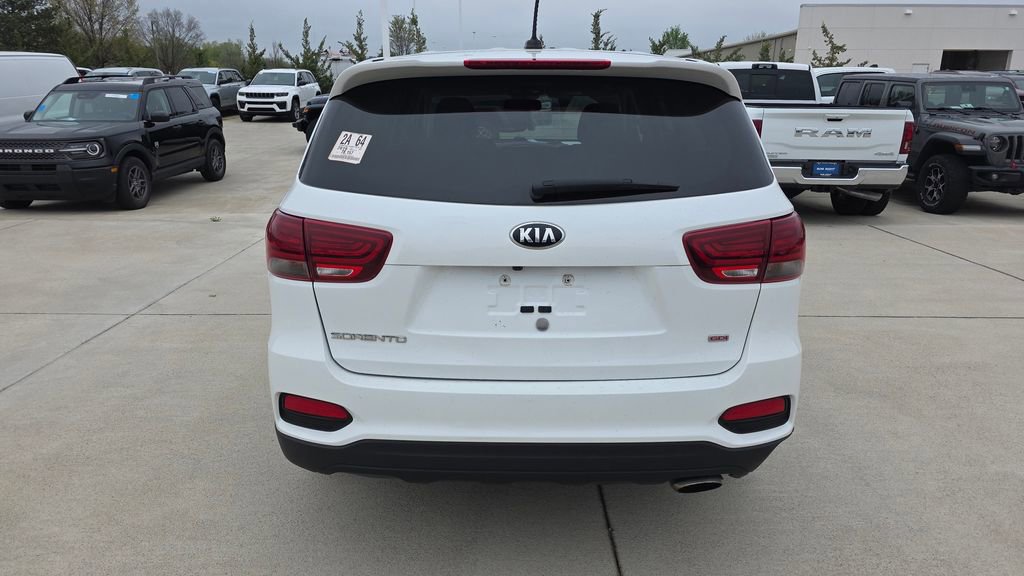 Used 2019 Kia Sorento LX image 4