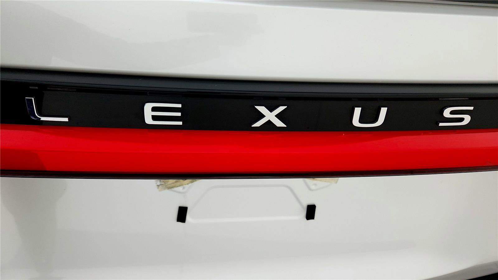 Used 2024 Lexus GX 550 w/ Accessory Package (2T) AWD/4WD image 13