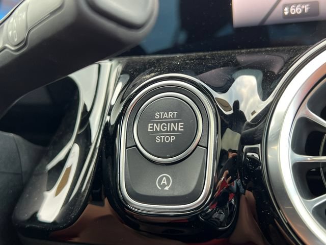 New 2025 Mercedes-Benz GLA 35 AMG 4MATIC image 33