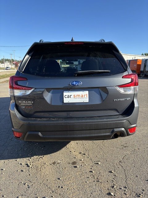 Used 2023 Subaru Forester Premium image 6