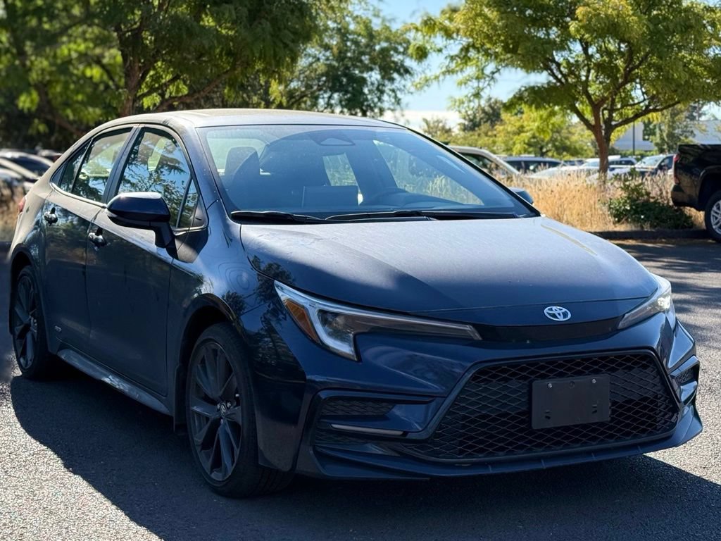 Certified 2025 Toyota Corolla SE w/ SE Premium Package AWD/4WD image 7