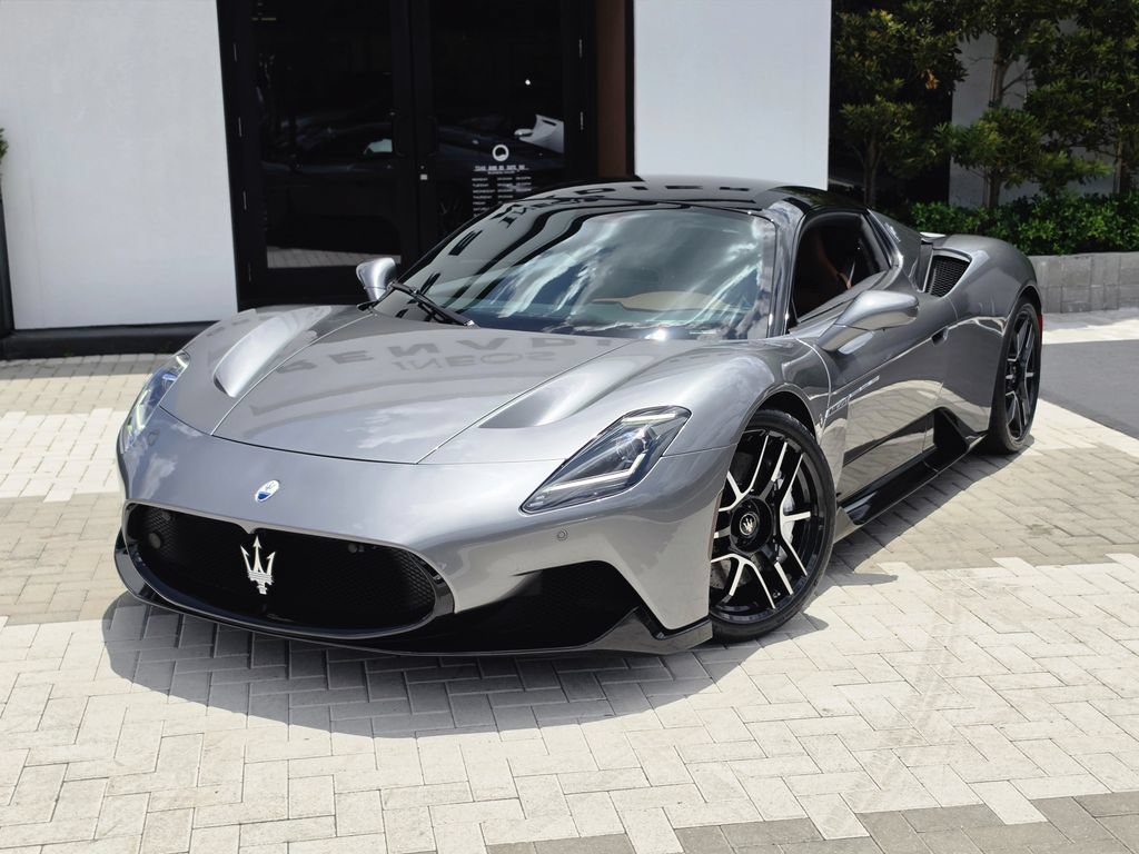 Used 2022 Maserati MC20 Coupe RWD image 3
