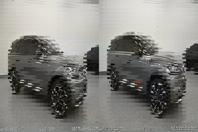 Used 2023 Lincoln Aviator Reserve w/ Equipment Group 201A image 7