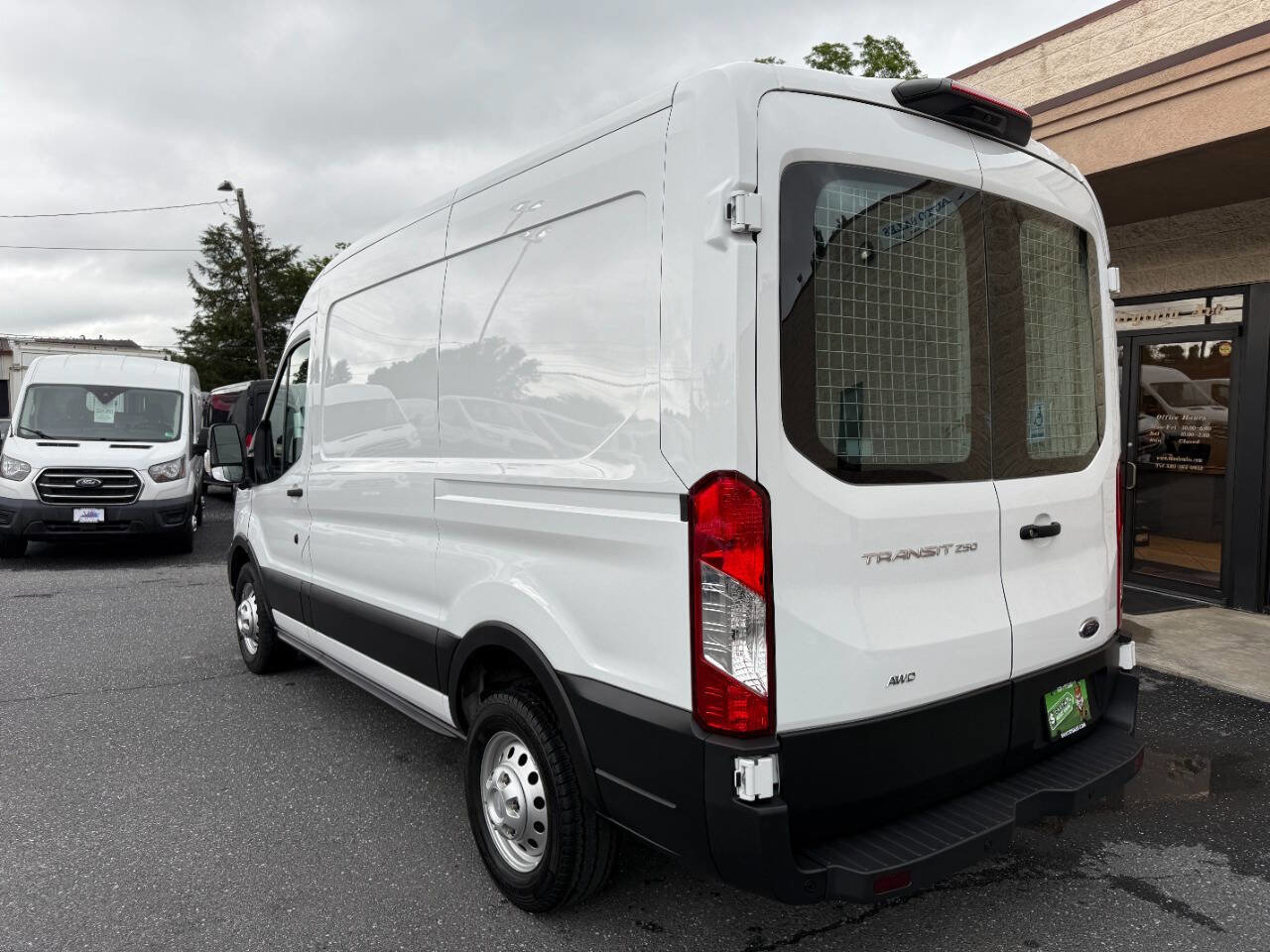 Used 2023 Ford Transit 250 Medium Roof AWD image 2