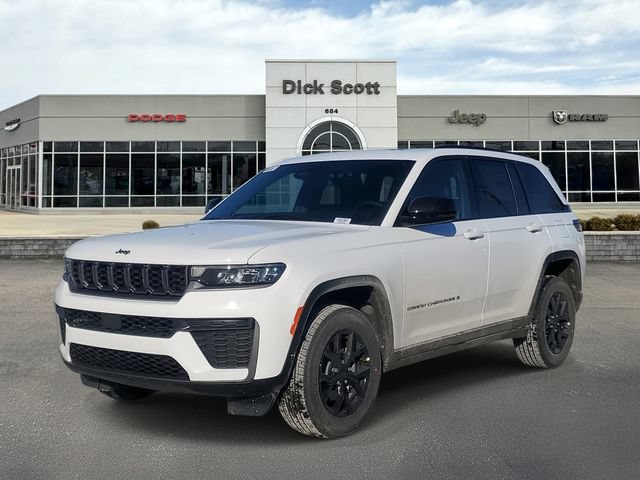 New 2026 Jeep Grand Cherokee Altitude AWD/4WD image 2