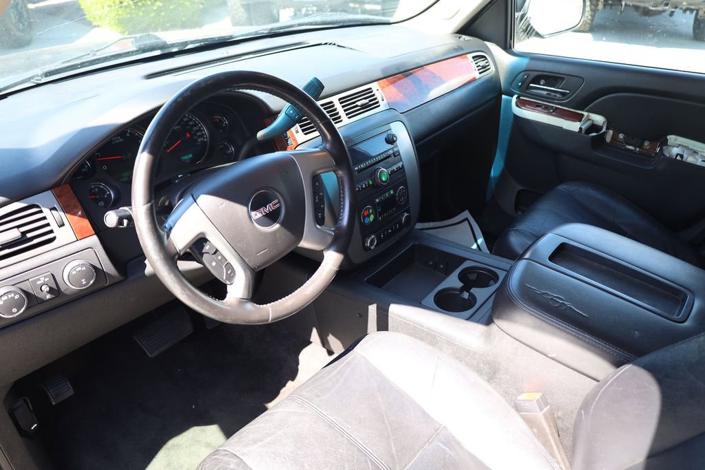 Used 2013 GMC Yukon SLT AWD/4WD image 12