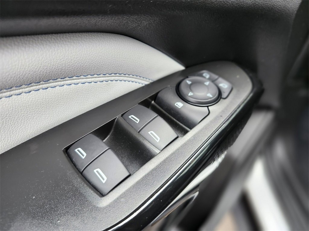 Used 2025 Chevrolet Trax LT w/ Sunroof Package image 15