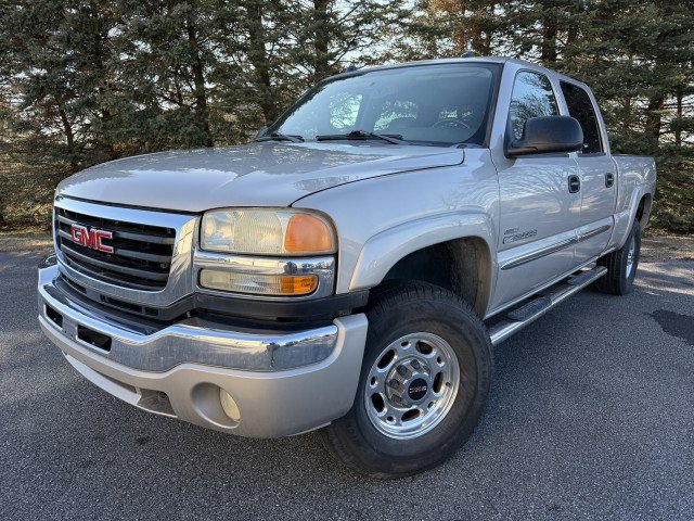 Used 2005 GMC Sierra 2500 SLT w/ Heavy-Duty Power Package AWD/4WD image 1