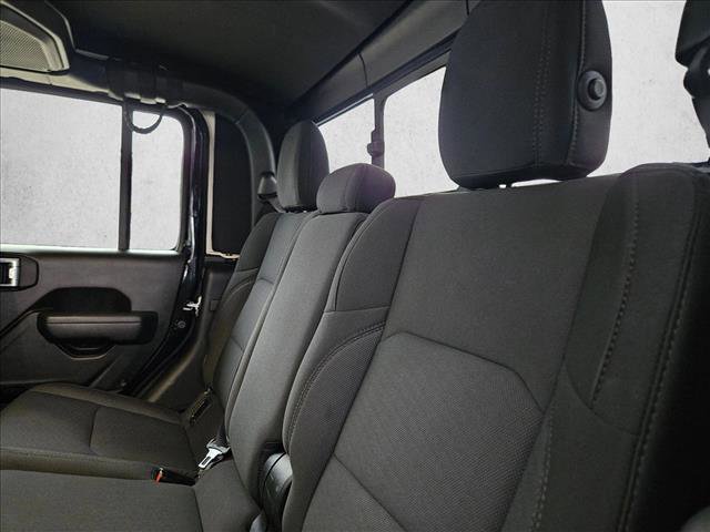 Used 2022 Jeep Gladiator Willys image 20