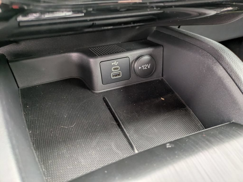 New 2024 Ford Escape SE FWD image 33