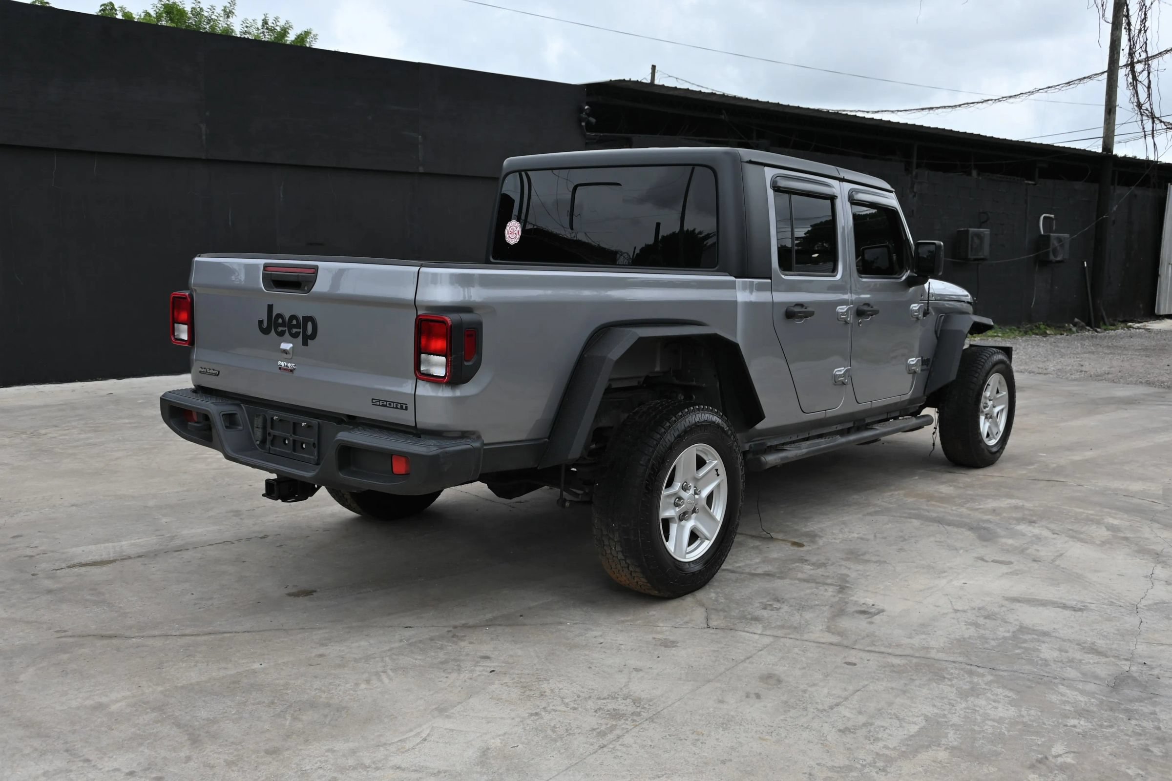 Used 2020 Jeep Gladiator Sport w/ Quick Order Package 24S AWD/4WD image 5