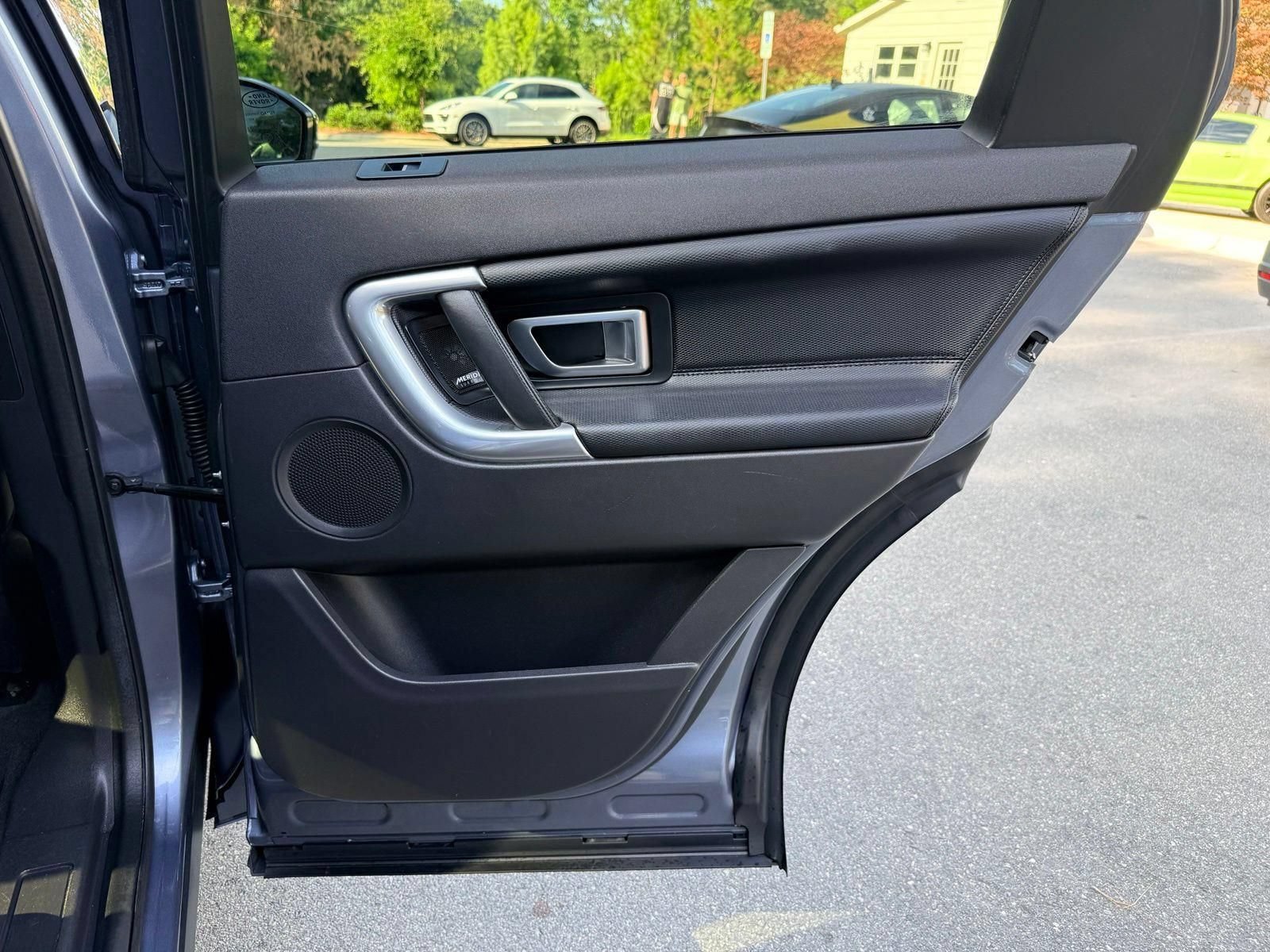 Used 2018 Land Rover Discovery Sport HSE Luxury AWD/4WD image 28