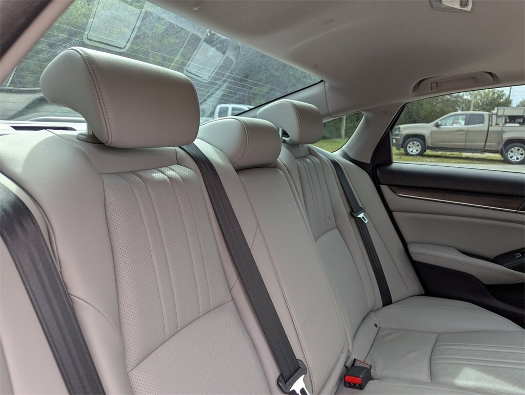 Used 2018 Honda Accord EX-L image 18