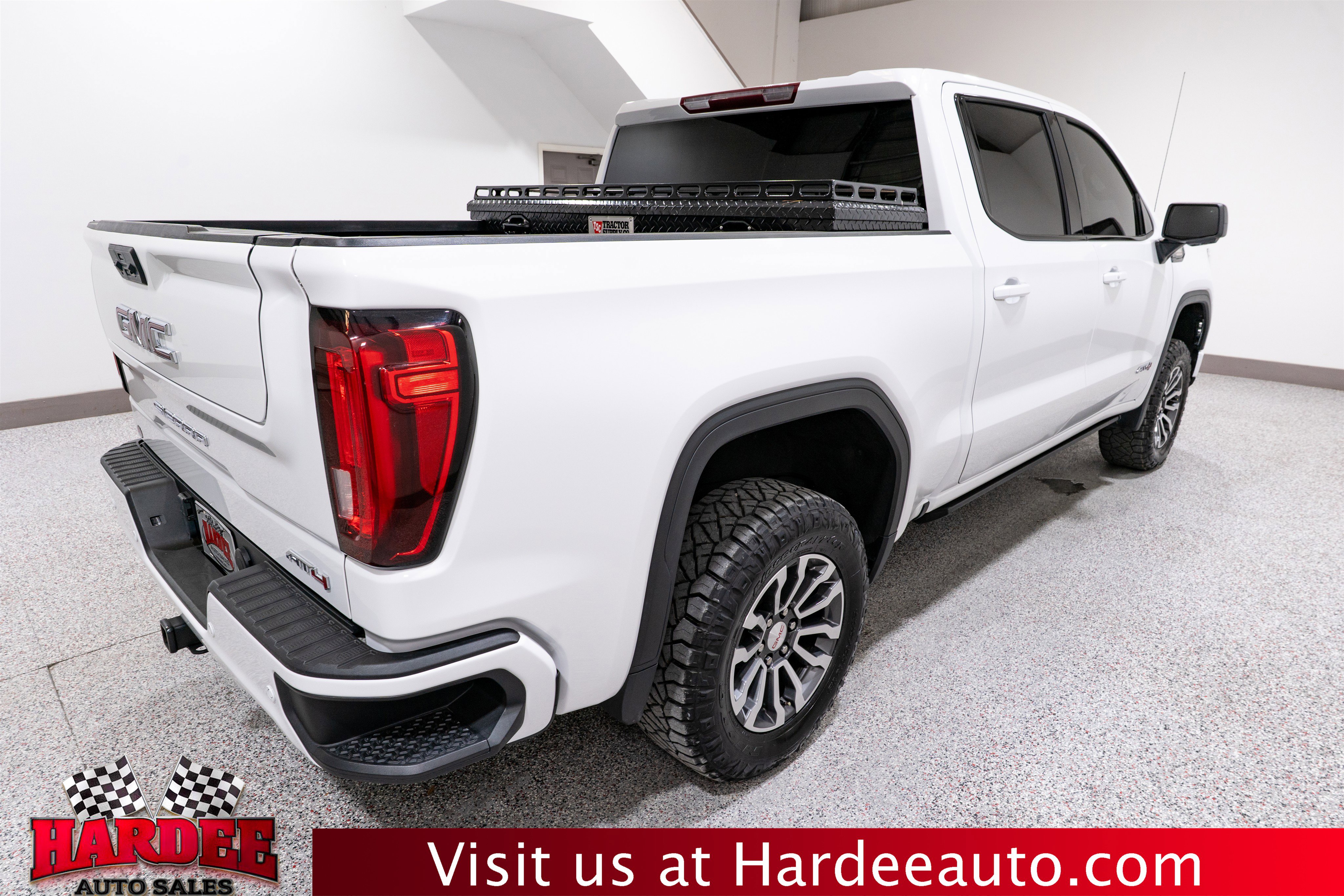 Used 2023 GMC Sierra 1500 AT4 AWD/4WD image 5