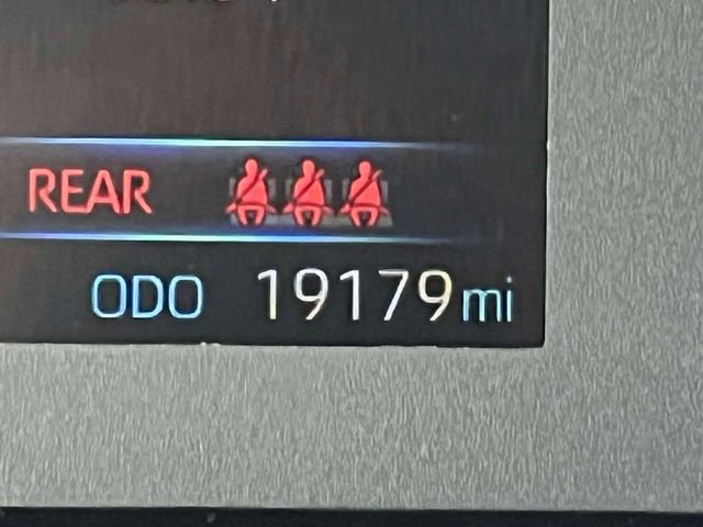 Used 2024 Toyota Corolla Cross L image 27