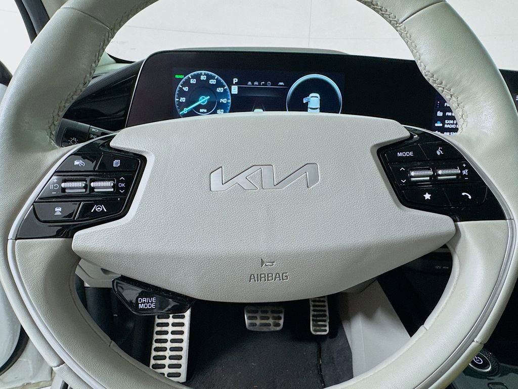 Used 2023 Kia Niro Wave w/ Wave Preserve Package image 29