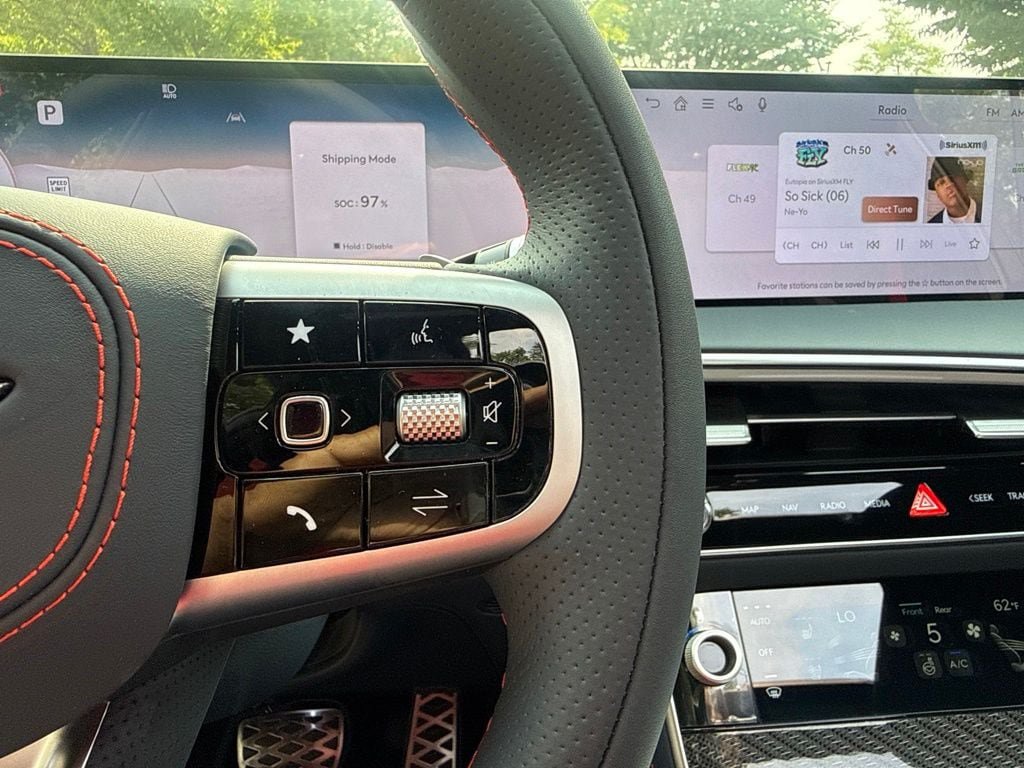 New 2027 Genesis GV70 3.5T Prestige AWD/4WD image 18