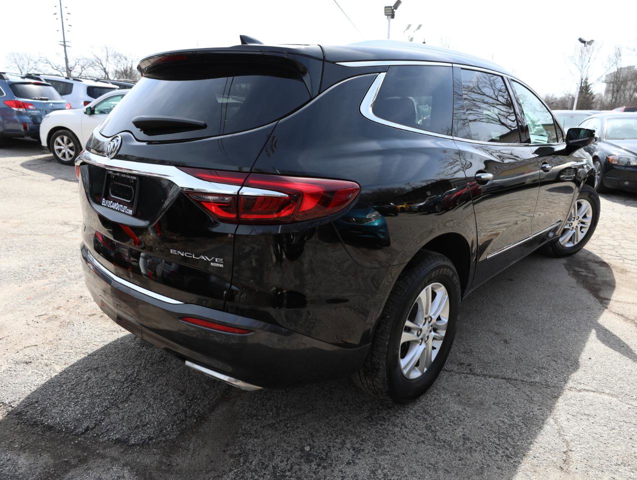 Used 2019 Buick Enclave Essence AWD/4WD image 6