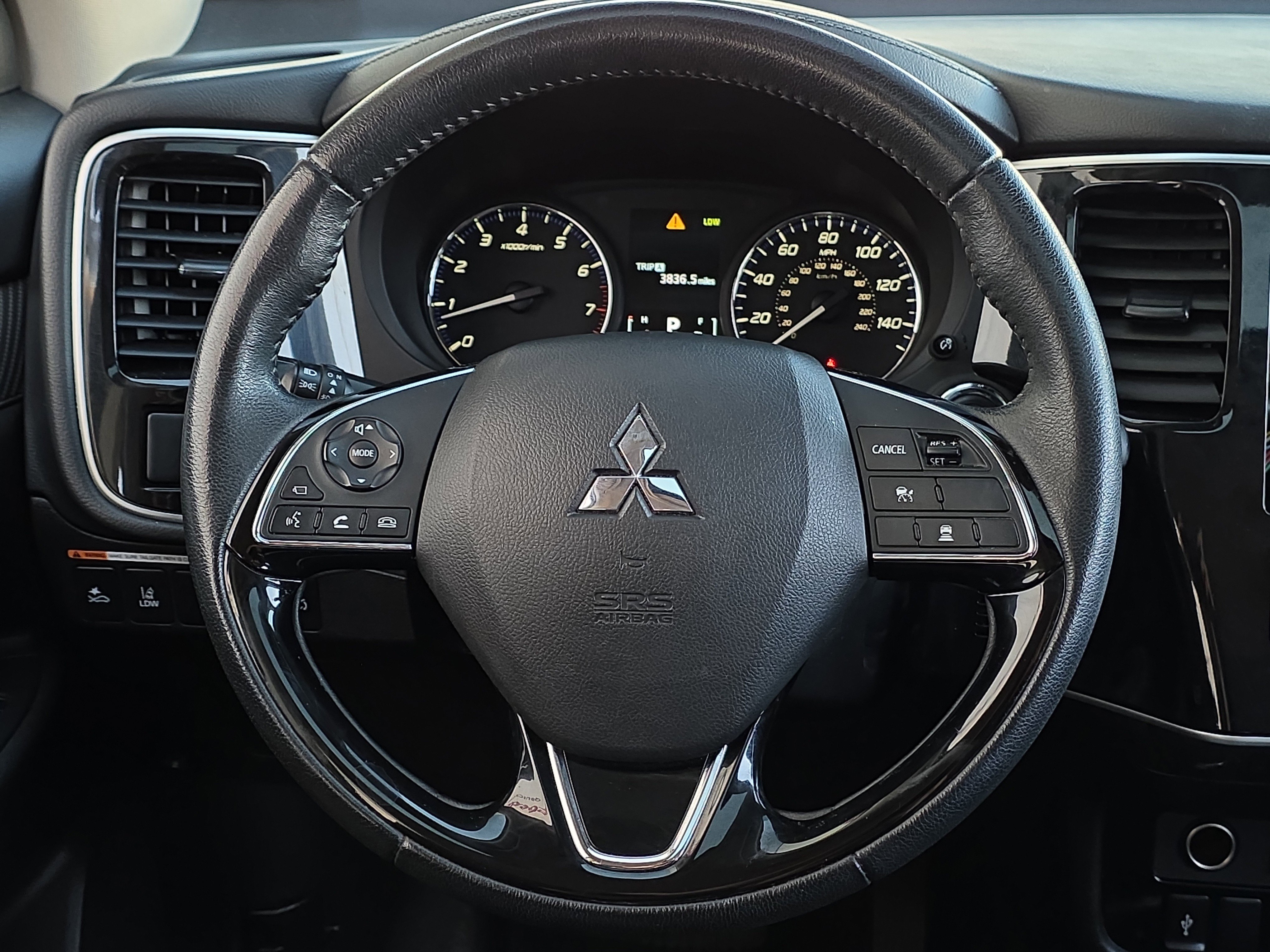 Used 2020 Mitsubishi Outlander LE image 13