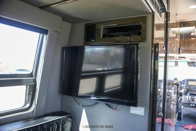 Used 2017 Mercedes-Benz Sprinter 3500 image 76