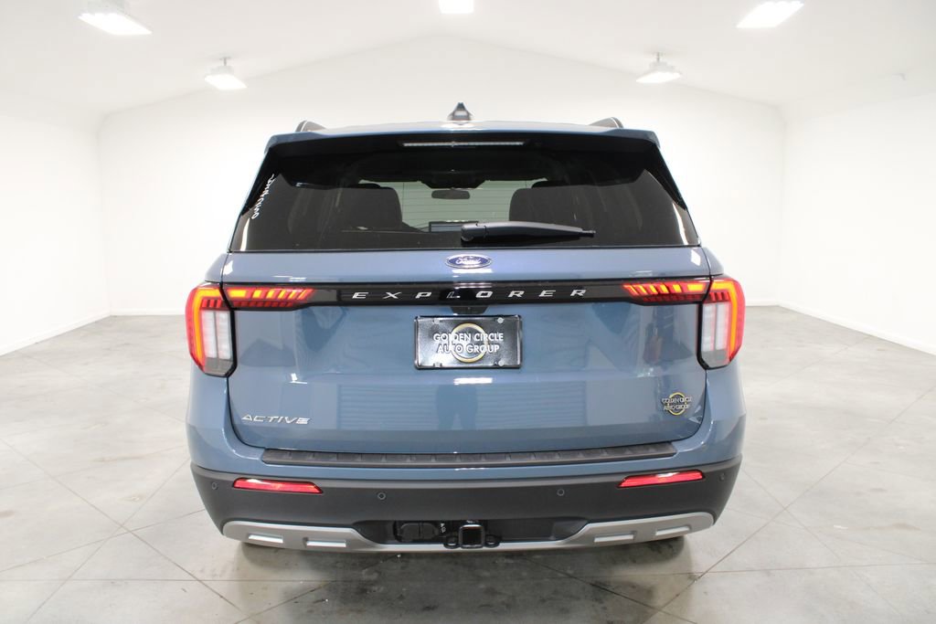 New 2026 Ford Explorer Active RWD image 7
