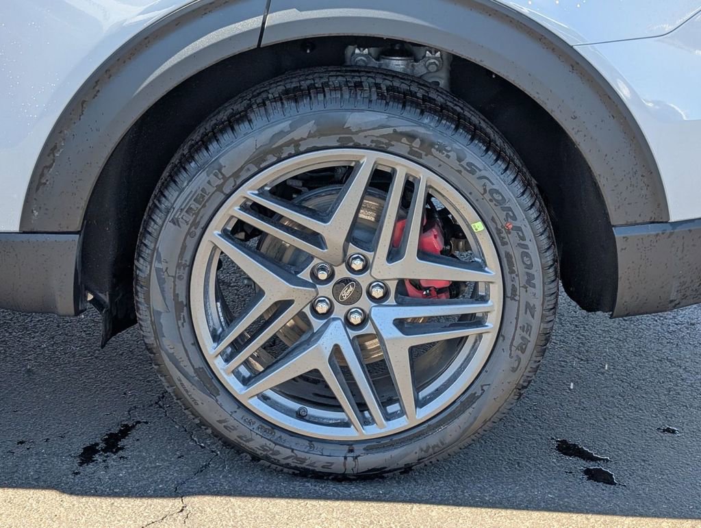 New 2026 Ford Explorer ST w/ Sun And Sound Package image 17