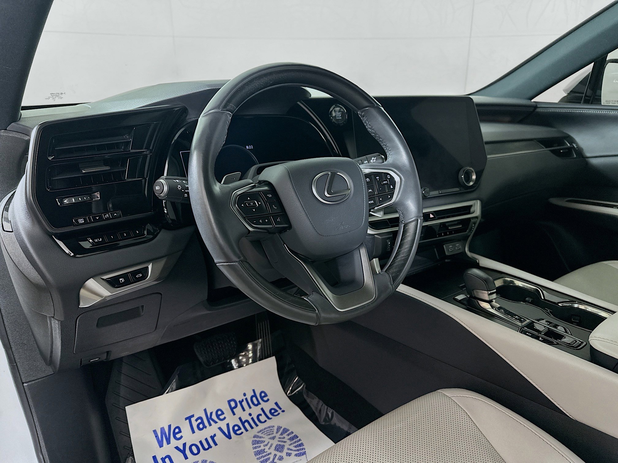 Used 2023 Lexus RX 350 Premium w/ Accessory Package (A2) image 9