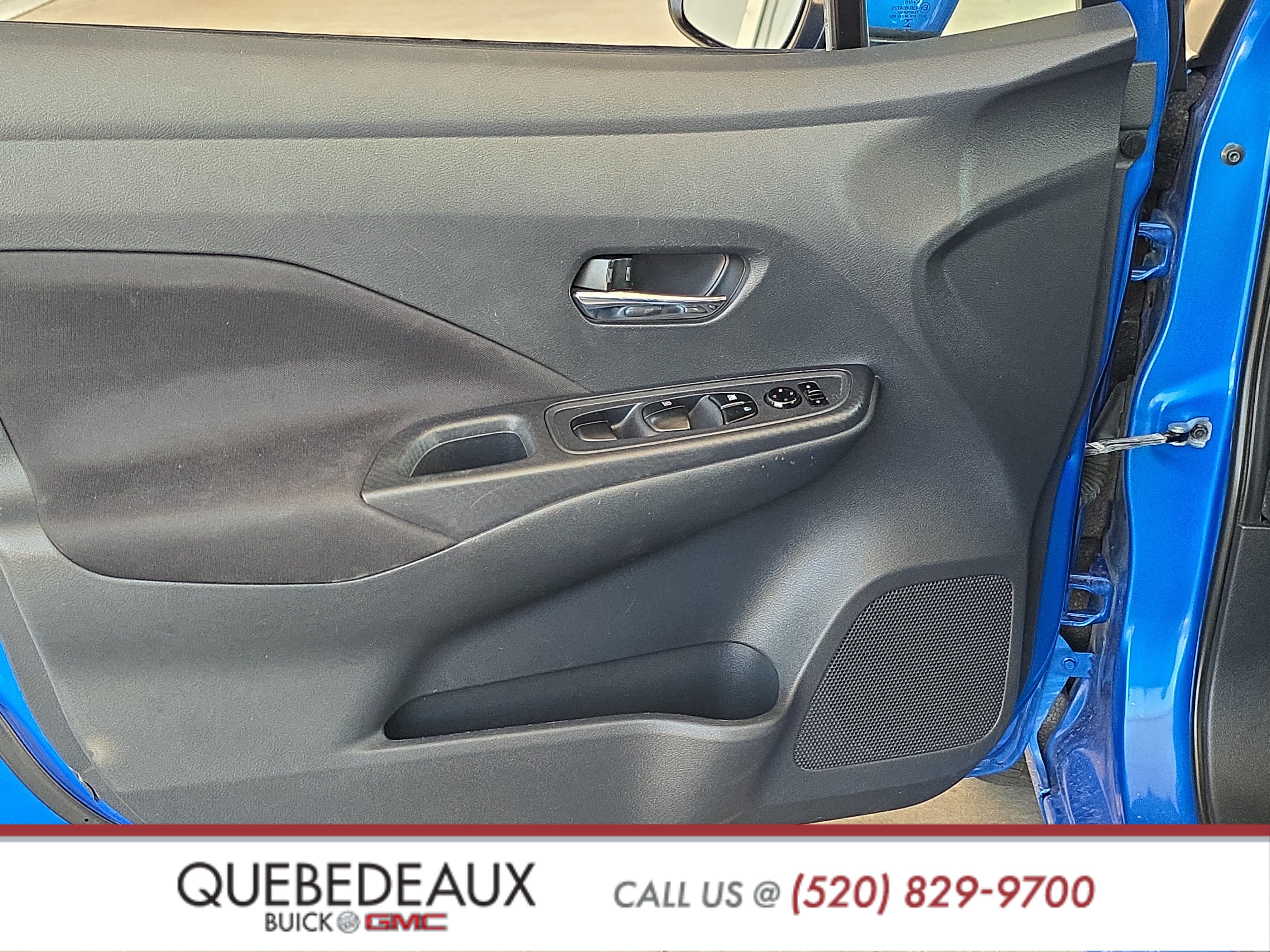 Used 2021 Nissan Versa SV FWD image 9