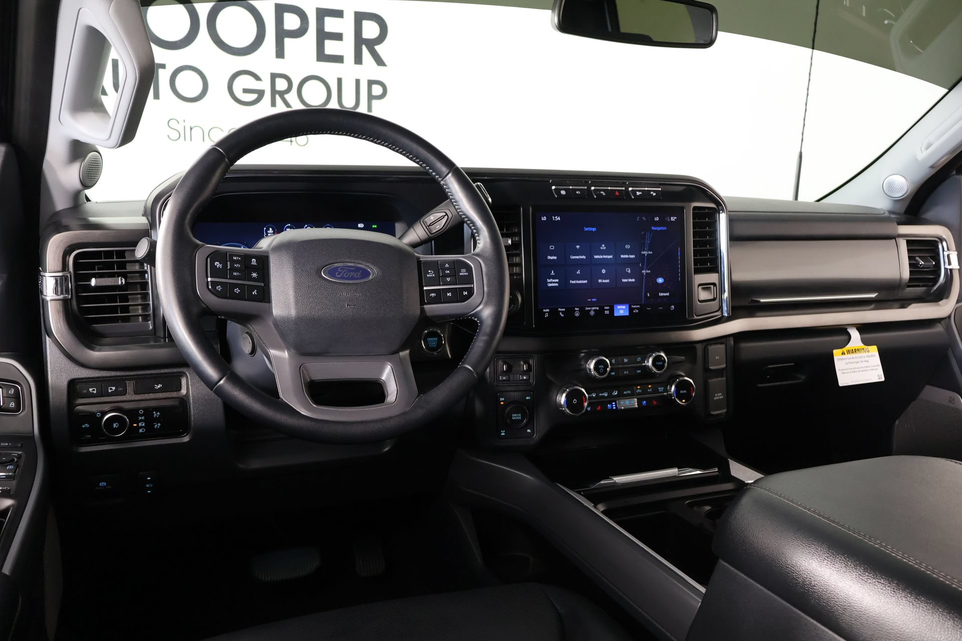 Used 2024 Ford F250 Lariat w/ Lariat Ultimate Package AWD/4WD image 2