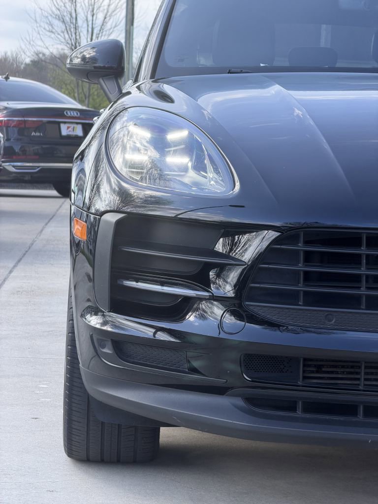 Used 2020 Porsche Macan AWD/4WD image 12