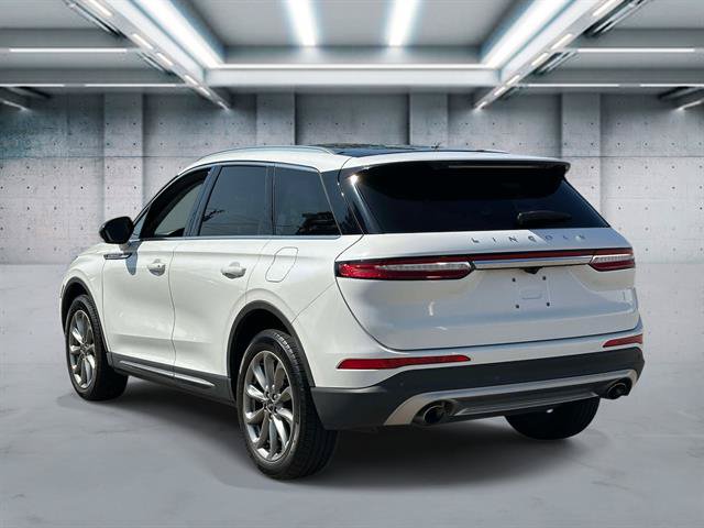 Used 2022 Lincoln Corsair AWD w/ Premium Package image 6