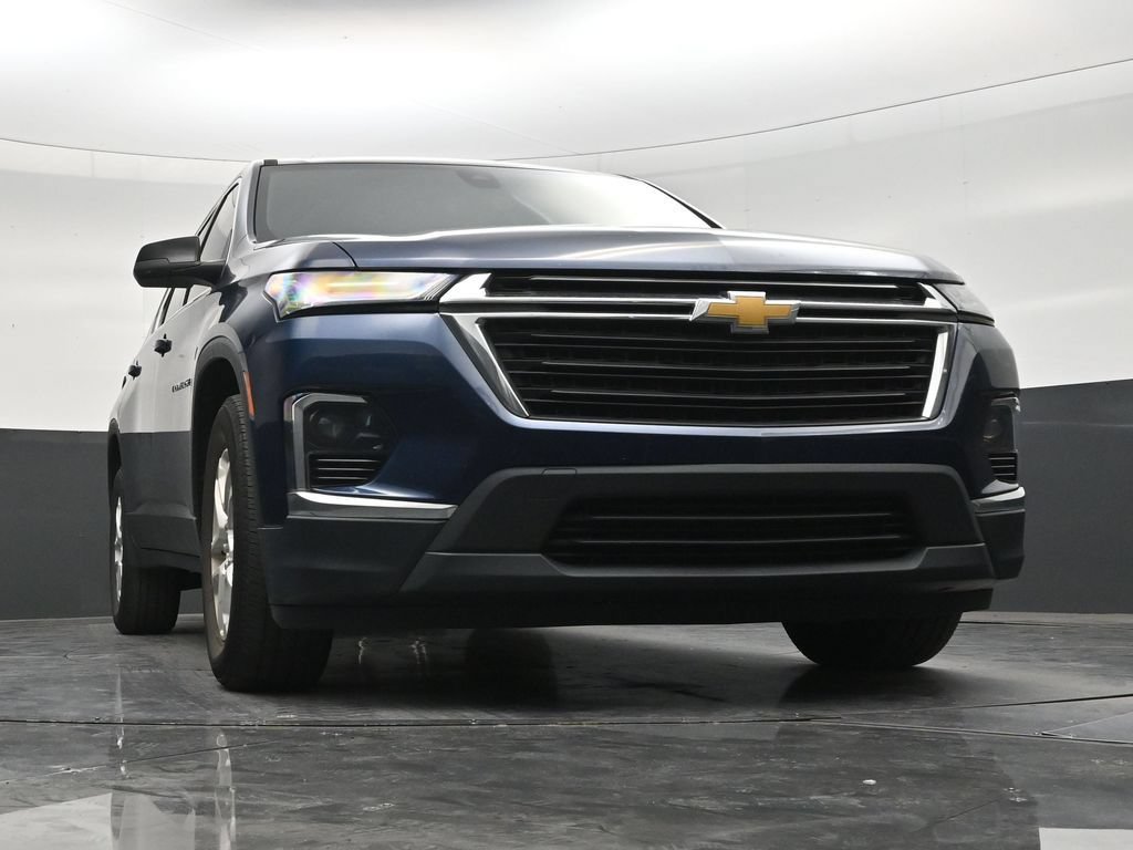 Used 2023 Chevrolet Traverse LS FWD image 25