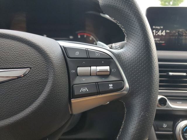 Used 2023 Genesis G70 3.3T RWD image 23
