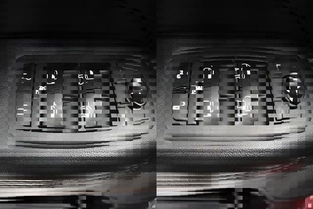 Used 2019 Jeep Grand Cherokee Laredo image 23