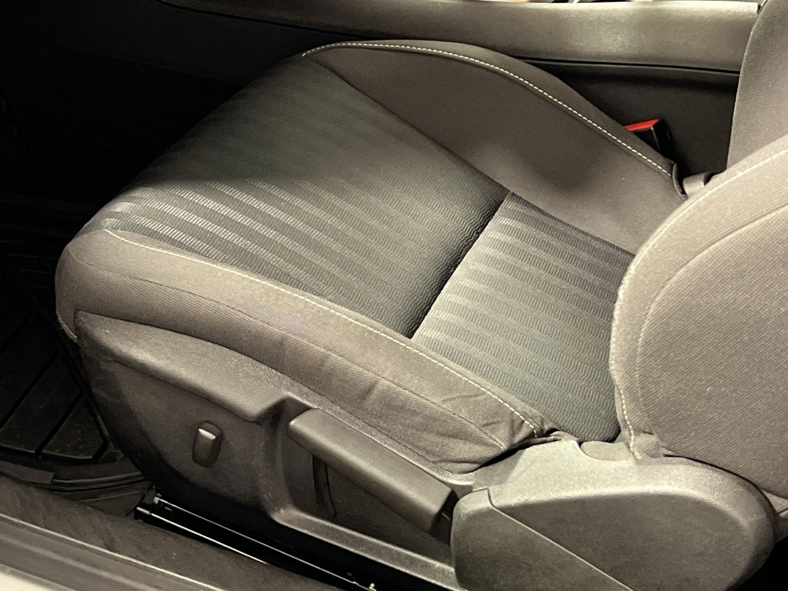 Used 2011 Chevrolet Camaro LS image 14