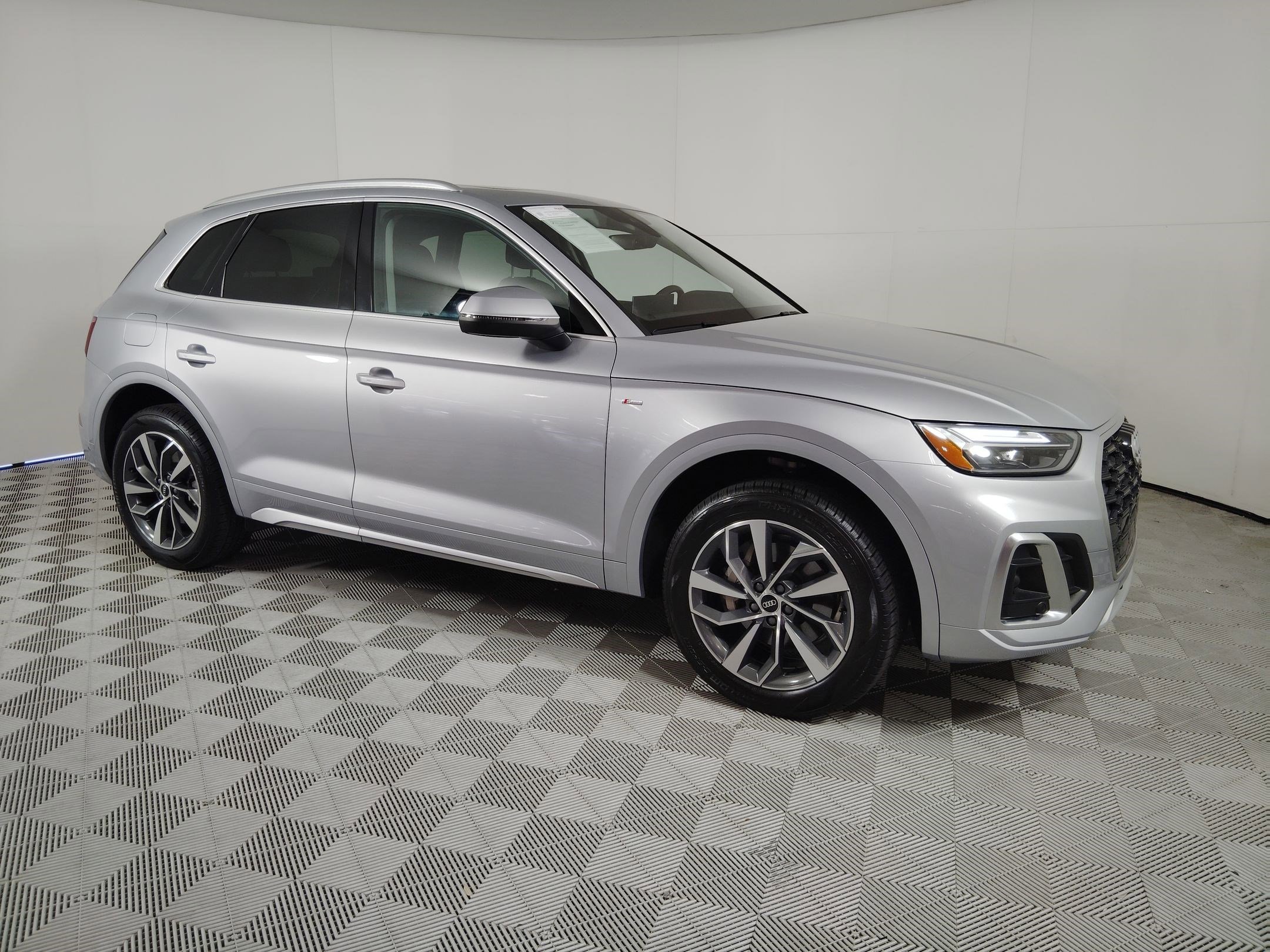 Used 2022 Audi Q5 2.0T Premium Plus w/ Premium Plus Package image 21