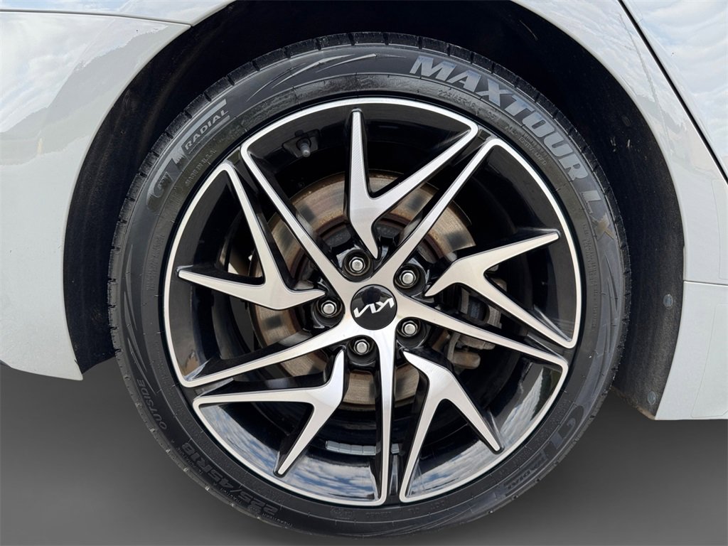 Used 2022 Kia Stinger GT-Line w/ Sun & Sound Package image 11