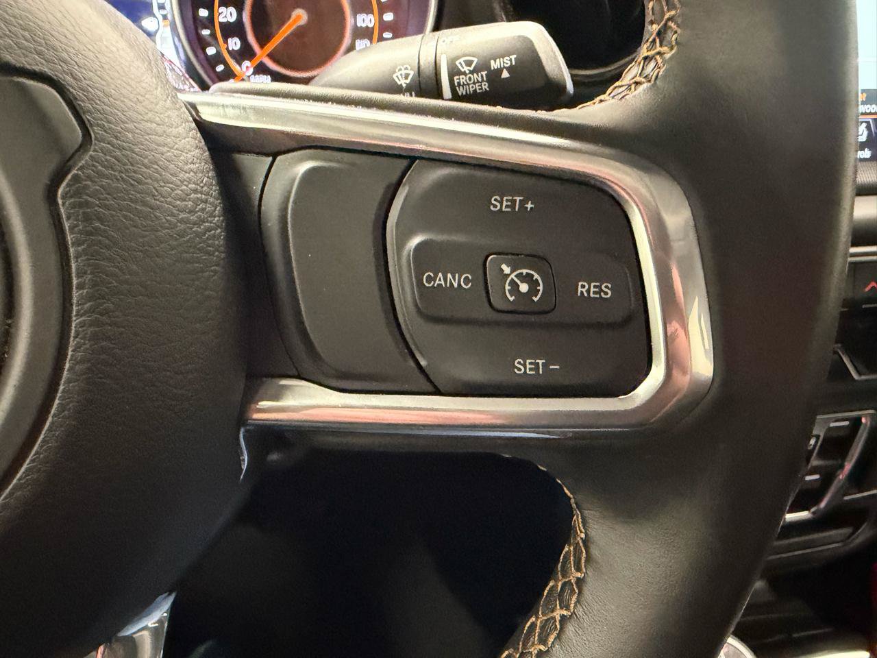 Used 2022 Jeep Gladiator Overland AWD/4WD image 24