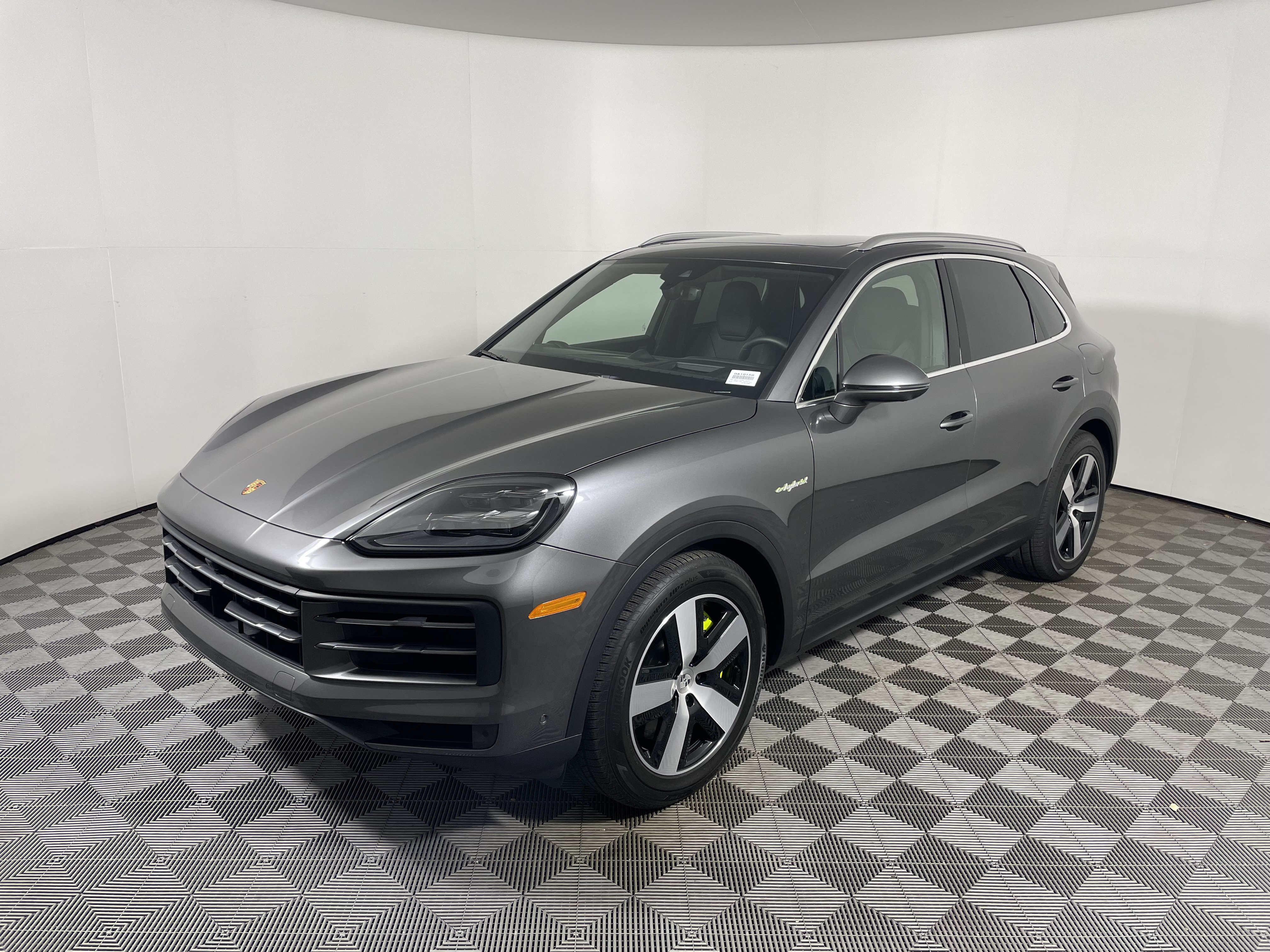 Used 2026 Porsche Cayenne E-Hybrid AWD/4WD image 11