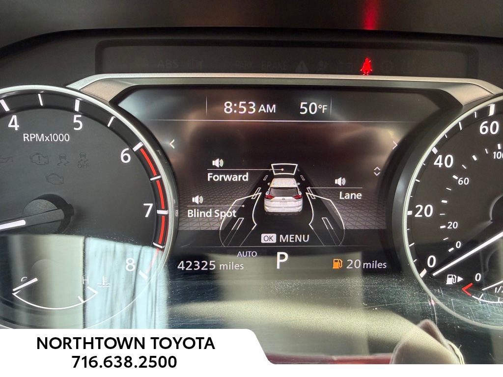 Used 2024 Nissan Rogue SV AWD/4WD image 8
