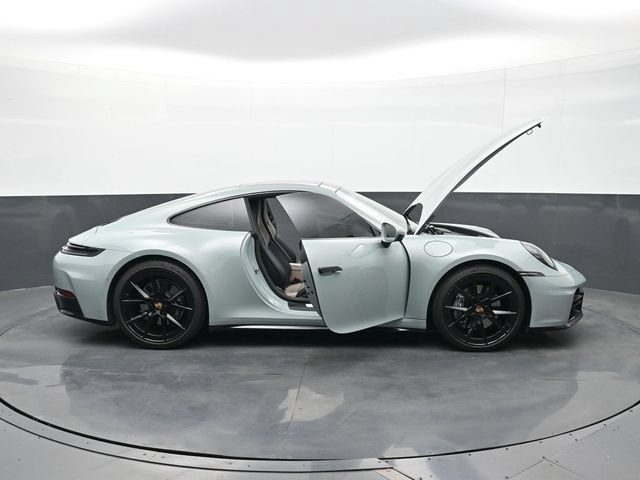 Certified 2025 Porsche 911 Carrera RWD image 29